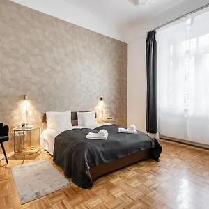 Apartment Bpr Swan Near The Buda Castle, Budapest